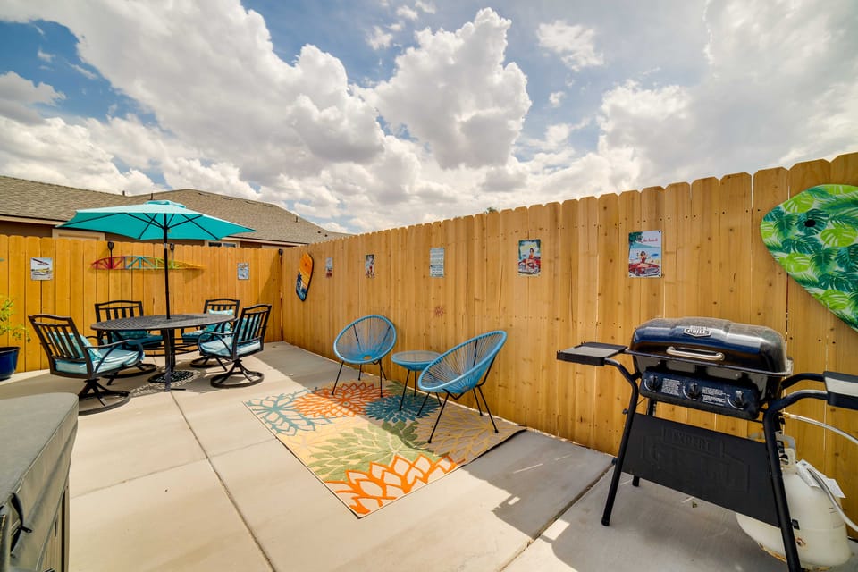 12 Mi to Reno: Hot Tub Haven in Sparks! Apartment in Reno