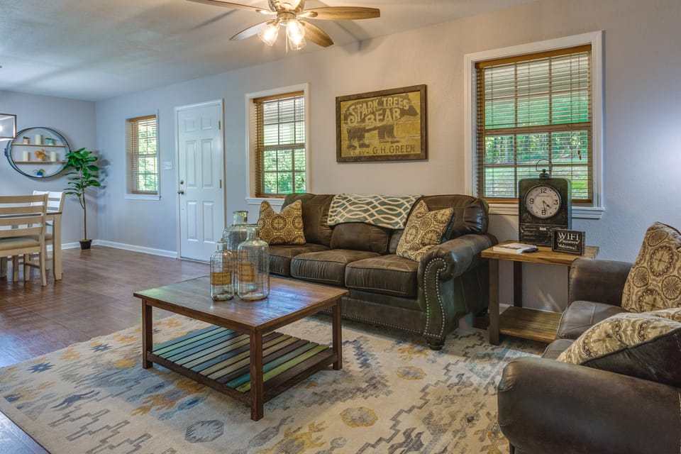 Searcy Vacation Rental w/ Deck & Water Views! House in Arkansas