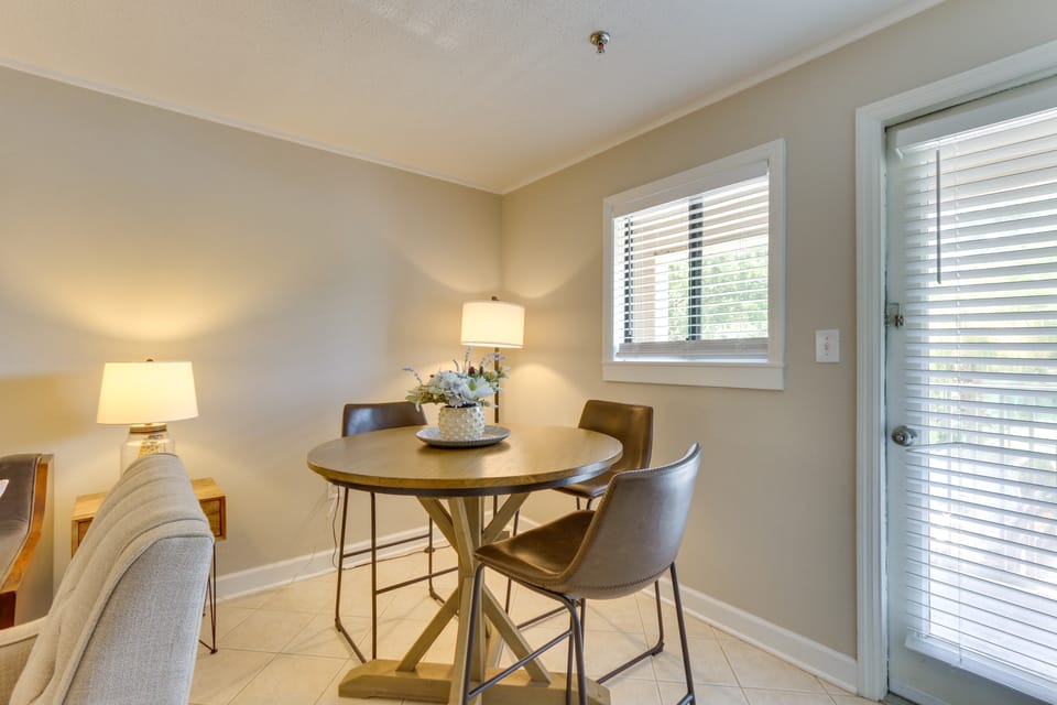 Pools, Beach Access: South Carolina Retreat! Apartment in Hilton Head Island