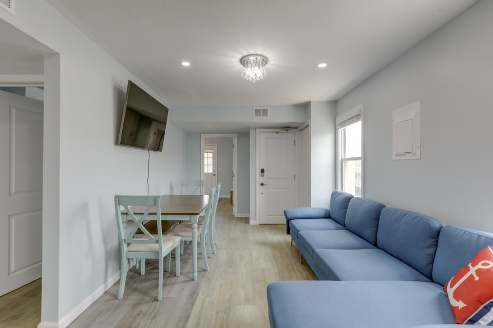 Sunny Seaside Heights Retreat: Walkable Location! Apartment in Seaside Heights