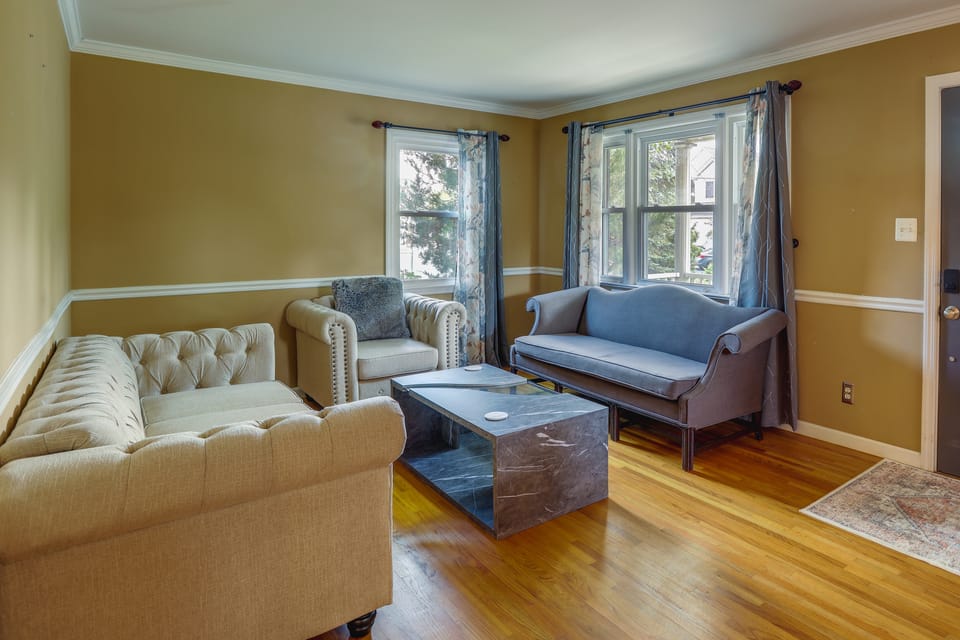 Charming Monroe Township Home - 13 Mi to RU! House in East Brunswick