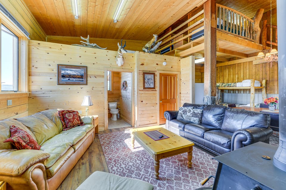 Cozy Cora Studio Cabin w/ Wind River Mtn Views House in Wyoming