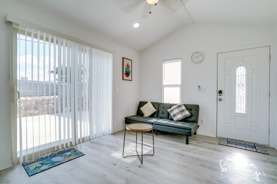 Sleek + Modern El Paso Retreat ~ 6 Mi to Downtown! House in El Paso