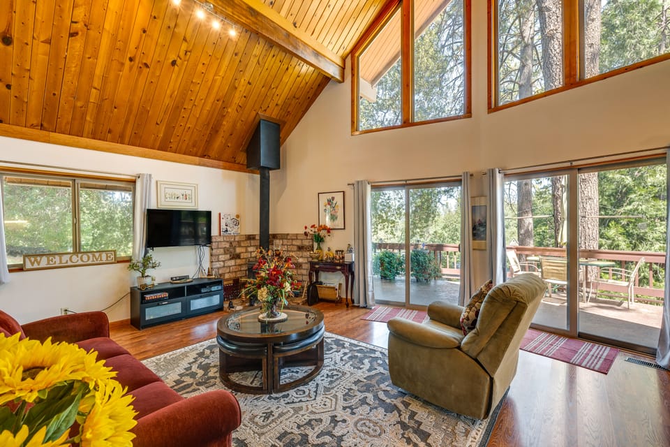 Groveland Vacation Rental ~ 26 Miles to Yosemite! House in Groveland