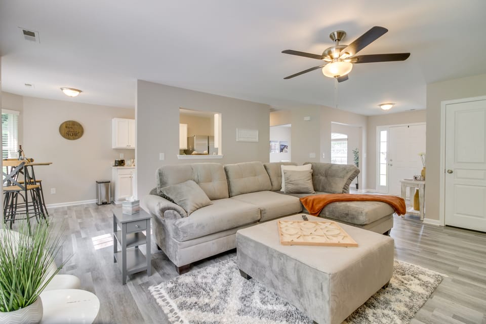 Cozy North Carolina Abode - Minutes from Downtown! House in North Carolina