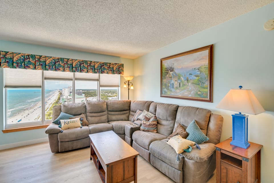 Pool Access: Oceanfront Myrtle Beach Getaway! Apartment in Myrtle Beach