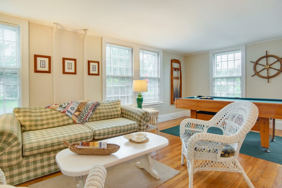 1 Mi to Marina! Hyannis Family Getaway w/ Deck House in Hyannis