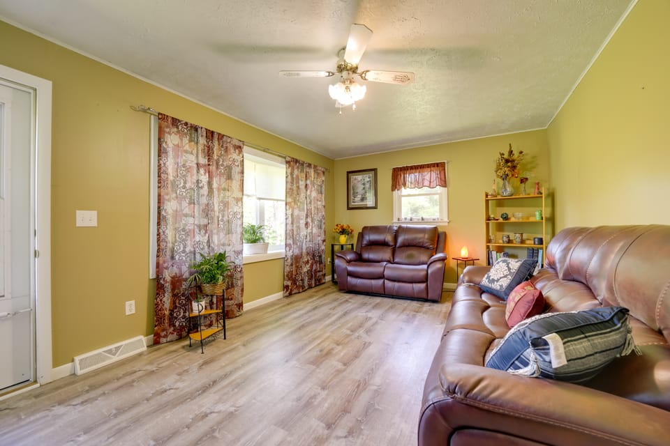 Secluded Canton Vacation Rental 22 Mi to Asheville House in Buncombe County