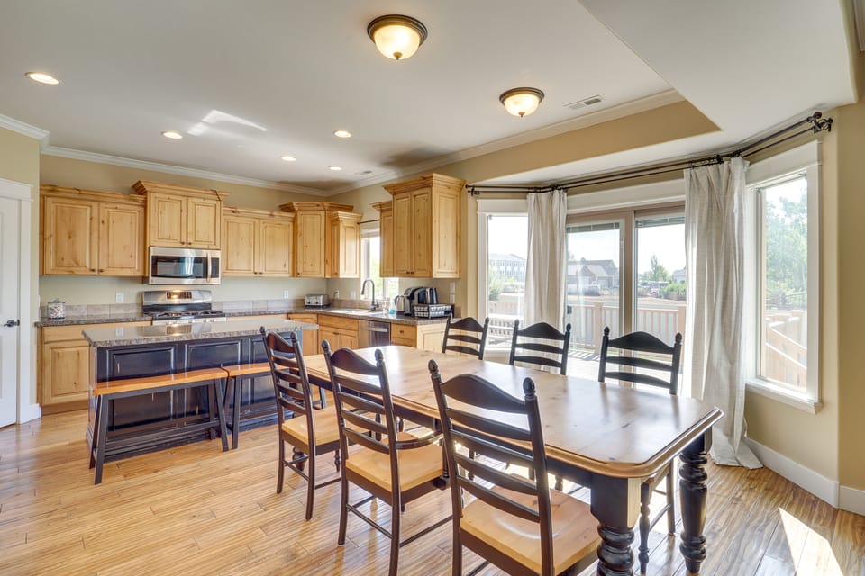 Spacious Utah Retreat w/ Deck, Grill & Fire Pit! House in Provo