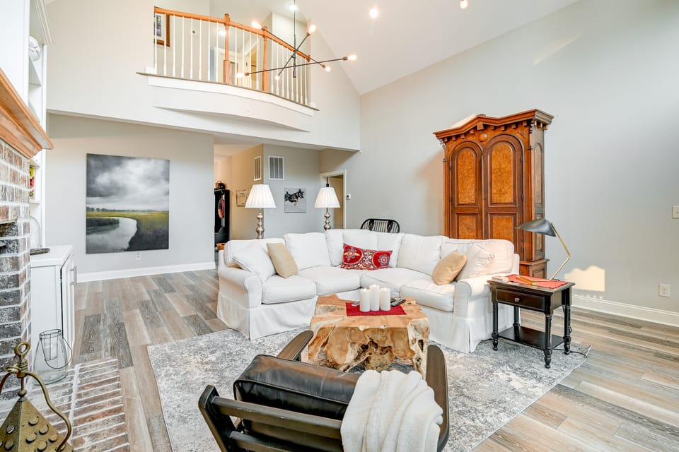 Expansive Georgetown Home w/ Decks & Fire Pit! House in South Carolina