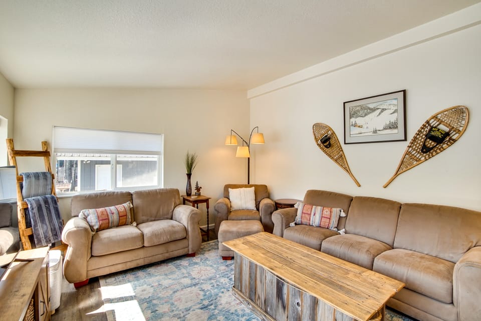 Riverfront Home w/ Deck, Near Mount Rainier! House in Washington