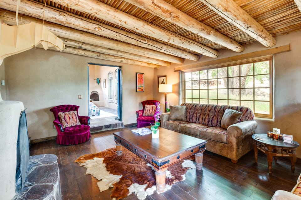 Historic Millicent Rogers Guest House w/ Hot Tub House in New Mexico