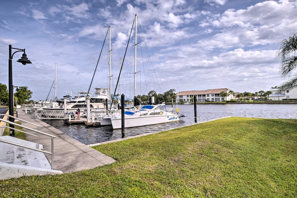 Everglades Studio w/ Resort Amenities & Porch! Apartment in Collier County