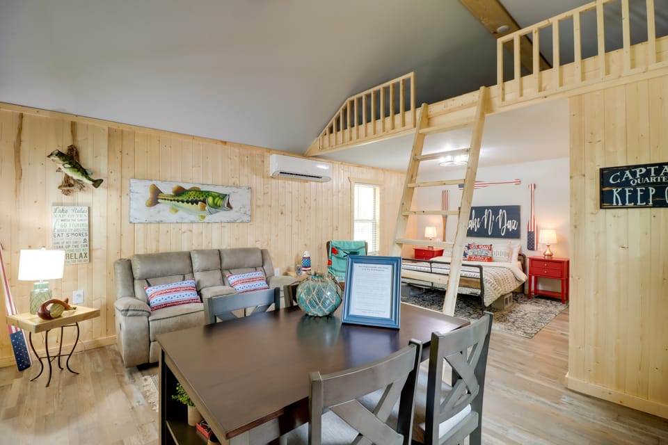 Beautiful Studio Cabin Near Greers Ferry Lake! Apartment in Greers Ferry Lake