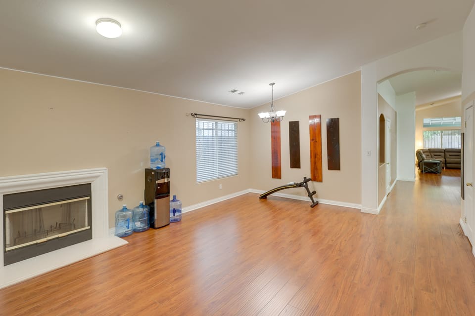 Pet-Friendly California Retreat w/ Fenced-In Yard! House in Bakersfield