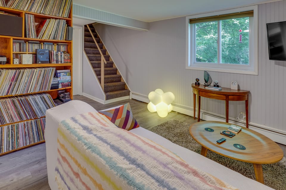 Pet-Friendly Staatsburg Studio - Near State Park Apartment in Hudson Valley