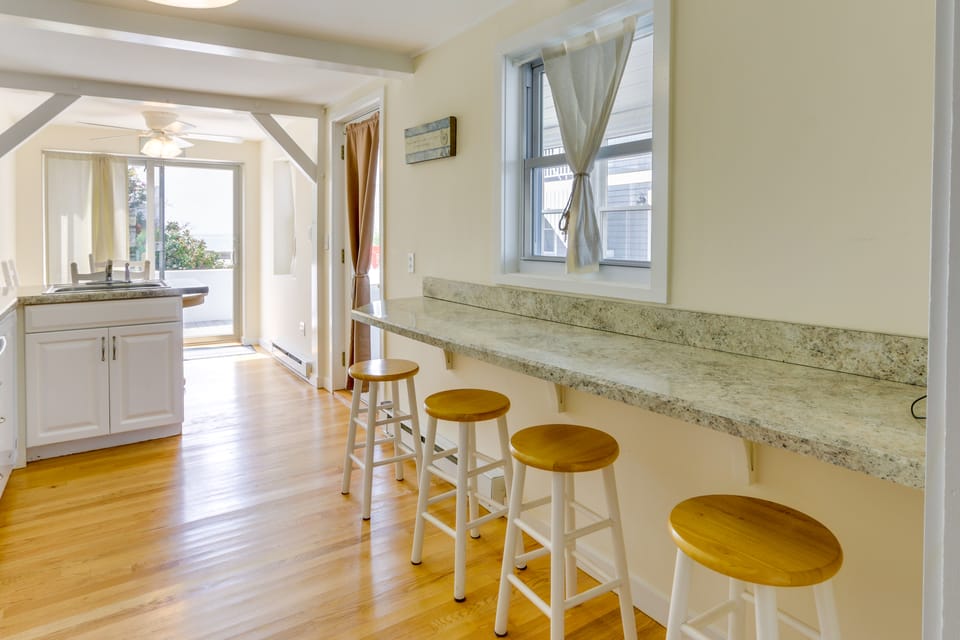 Cozy Westbrook Vacation Rental - Walk to Beach! House in Westbrook