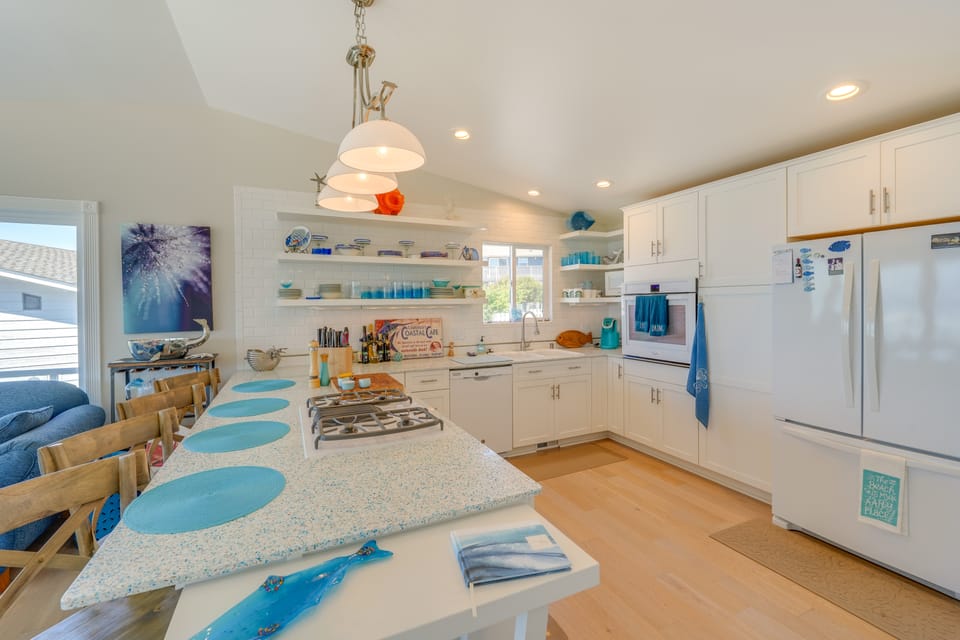 Stunning Home in Coupeville w/ Deck + Beach Access House in Whidbey Island