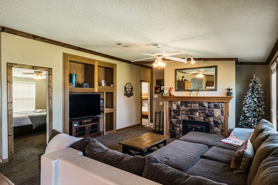 Angel Fire Home: Sangre de Cristo Mountains View! House in Angel Fire