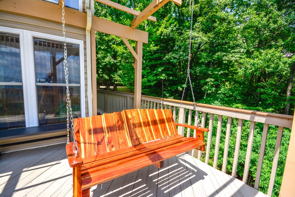 40-Acre Ararat Escape: On-Site Trails & Mtn Views! House in Virginia