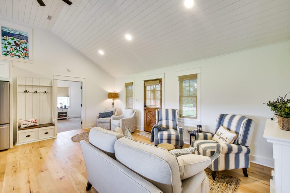 Modern Altavista Farmhouse w/ Countryside Views House in Virginia