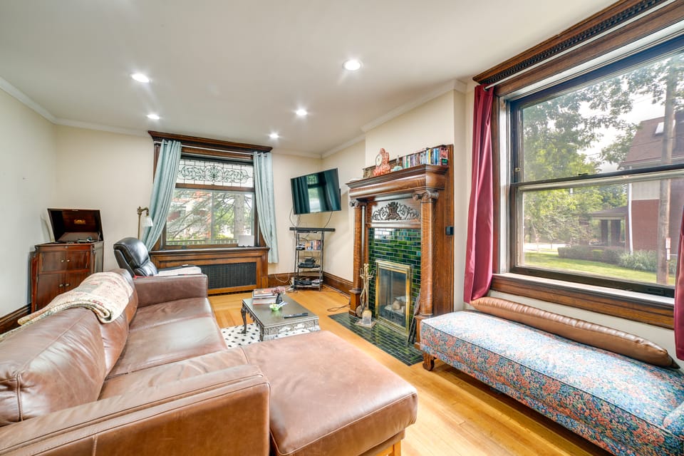 Spacious Pittsburgh Rental: Walk to Frick Park! House in Pittsburgh