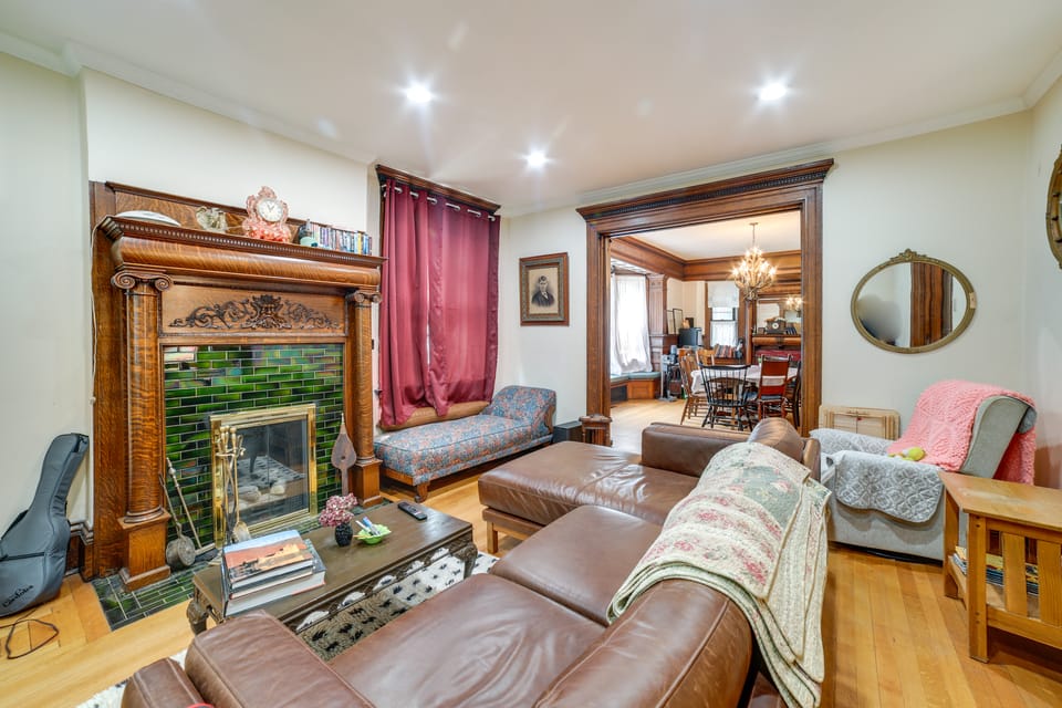 Spacious Pittsburgh Rental: Walk to Frick Park! House in Pittsburgh