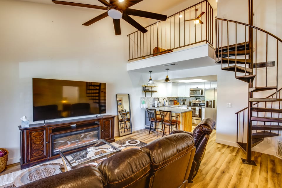 Chandler Vacation Rental w/ Pool & Hot Tub Access Apartment in Chandler
