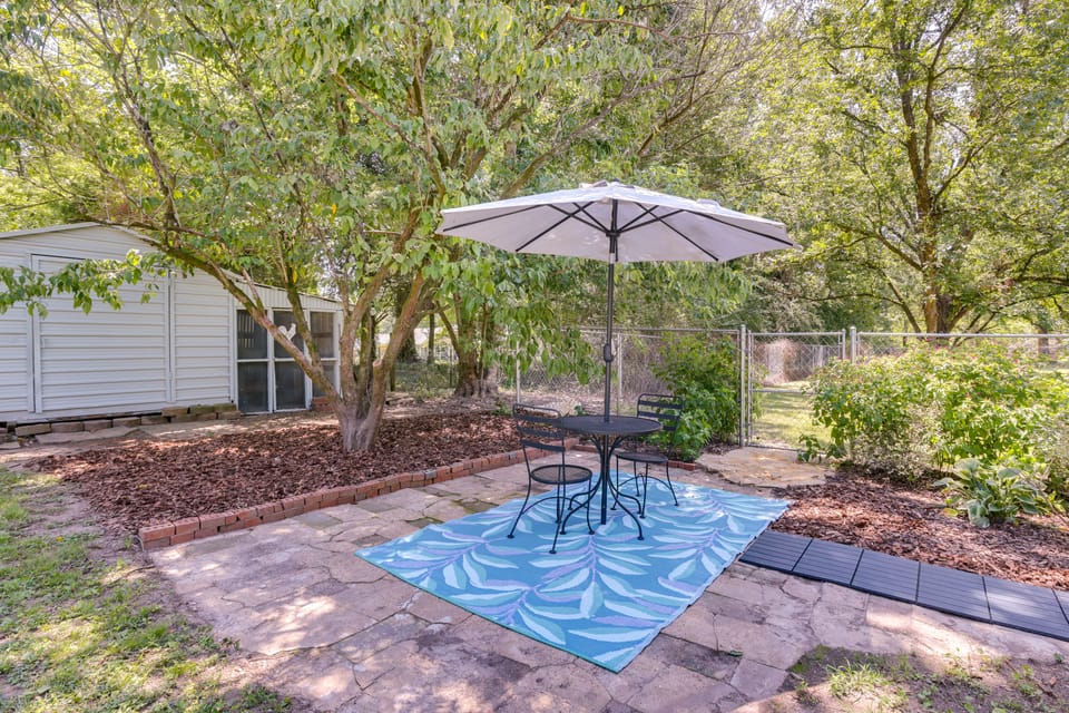 Pet-Friendly Alabama Retreat w/ Deck & Patio! House in Alabama