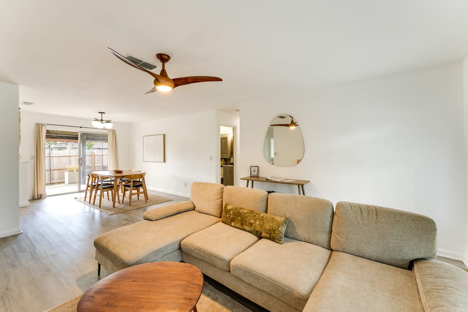 Nokomis Home w/ Screened Pool, 3 Mi to Beaches! House in Florida