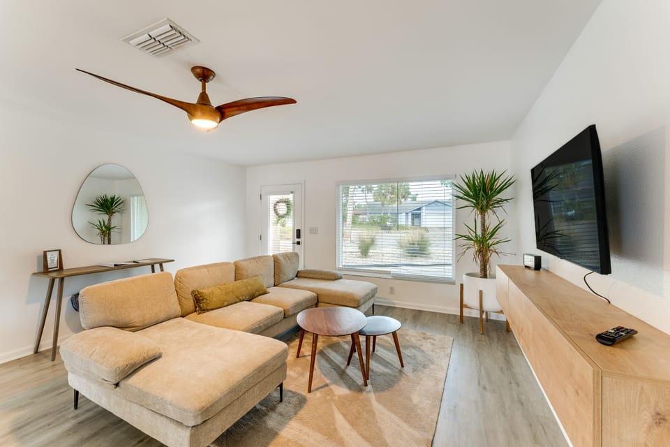 Nokomis Home w/ Screened Pool, 3 Mi to Beaches! House in Florida