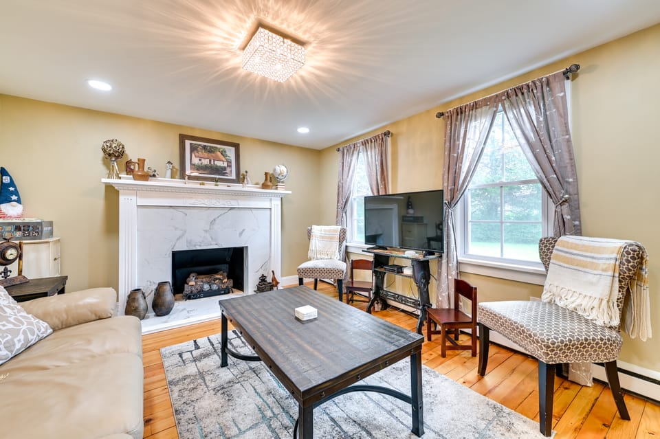 Charming East Durham Home - 2 Mi to Water Park House in Capital District, NY, USA