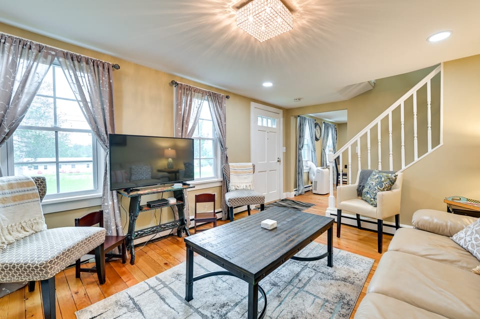 Charming East Durham Home - 2 Mi to Water Park House in Capital District, NY, USA