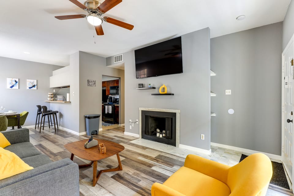 Houston Rental in Gated Community w/ Pool Access! Apartment in Houston