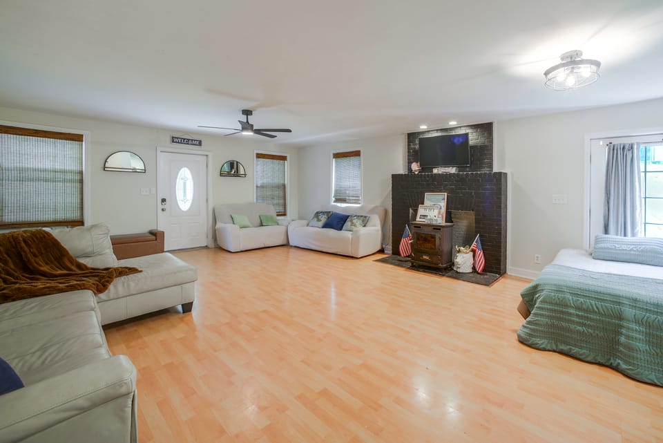 Lakefront West Sand Lake Home w/ Beach Access! House in Hudson Valley