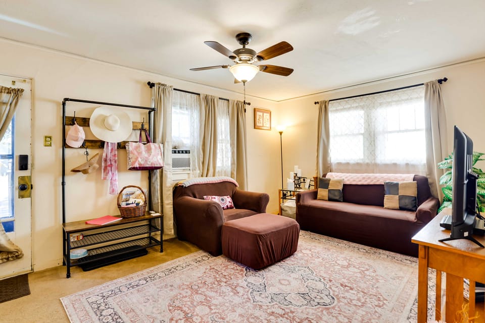 Cottage w/ Furnished Deck: 1 Mi to Dtwn Craig! Apartment in Craig