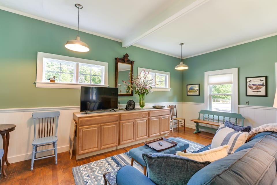 Pet-Friendly Maine Cottage By Northern Bay Cottage in Maine