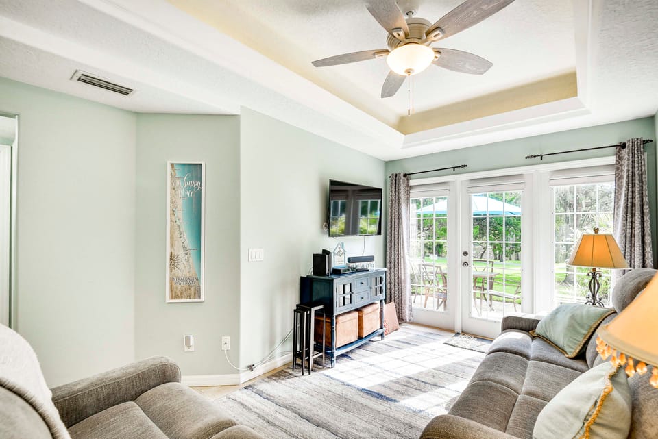 Waterfront Palm Coast Vacation Rental w/ Patio! Apartment in Palm Coast