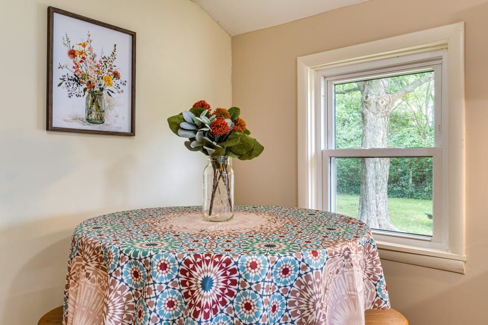 Peaceful Franklin Cottage ~ 1 Mi to Downtown! Cottage in Indiana