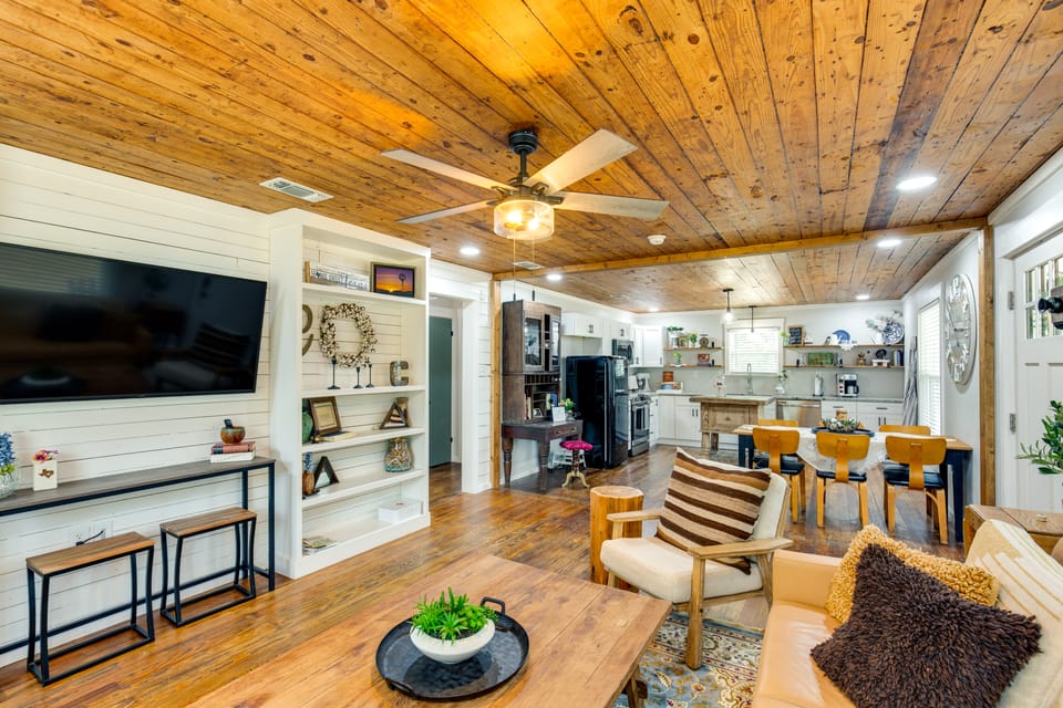 Lindale Vacation Rental w/ Deck & Grill! House in Texas