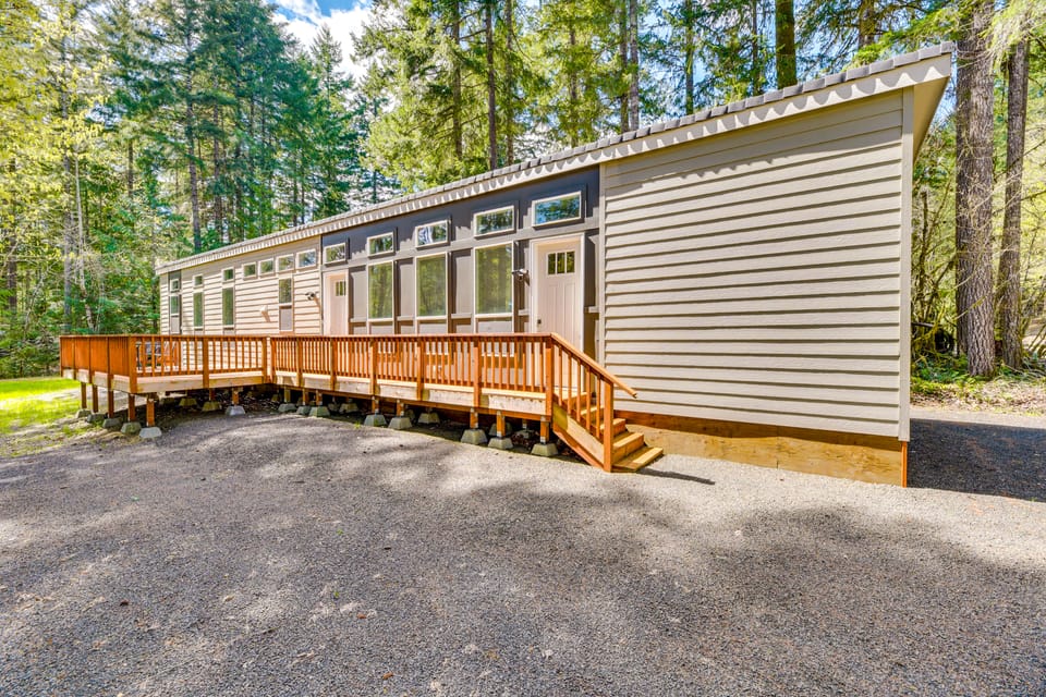 Hoodsport Vacation Rental w/ Private Lake Access! House in Washington