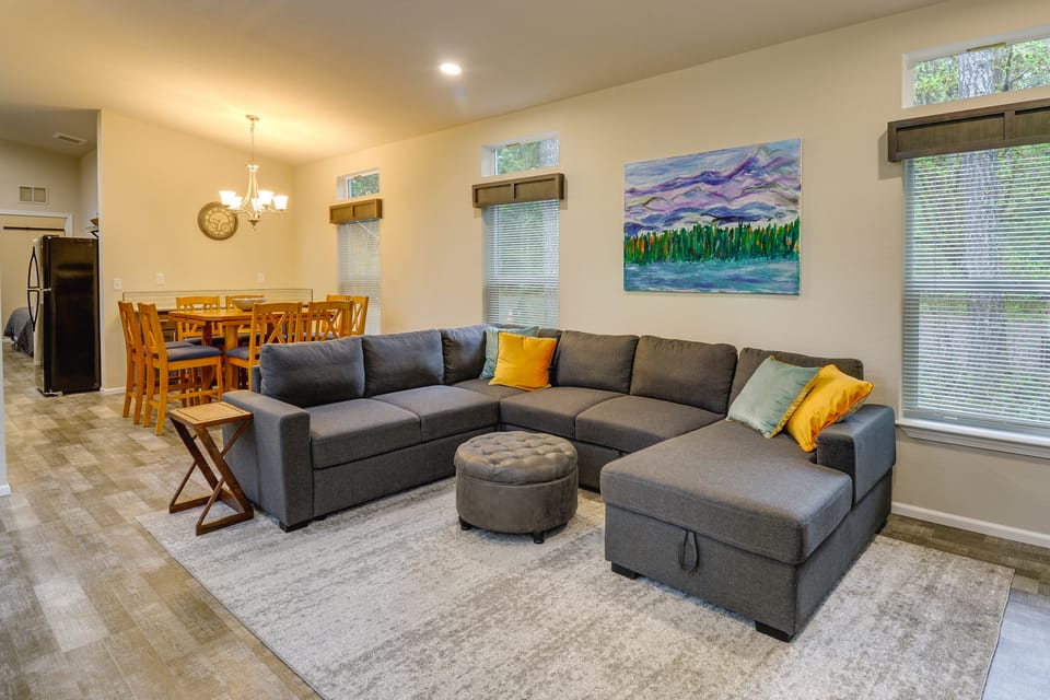 Hoodsport Vacation Rental w/ Private Lake Access! House in Washington