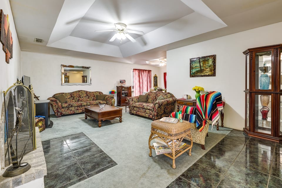 Screened Porch: Remote Harlingen House! House in Harlingen
