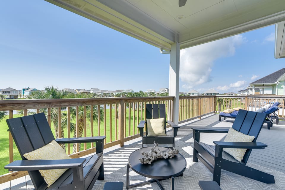 Near Terramar Beach! Family Getaway w/ Balcony House in Galveston Island