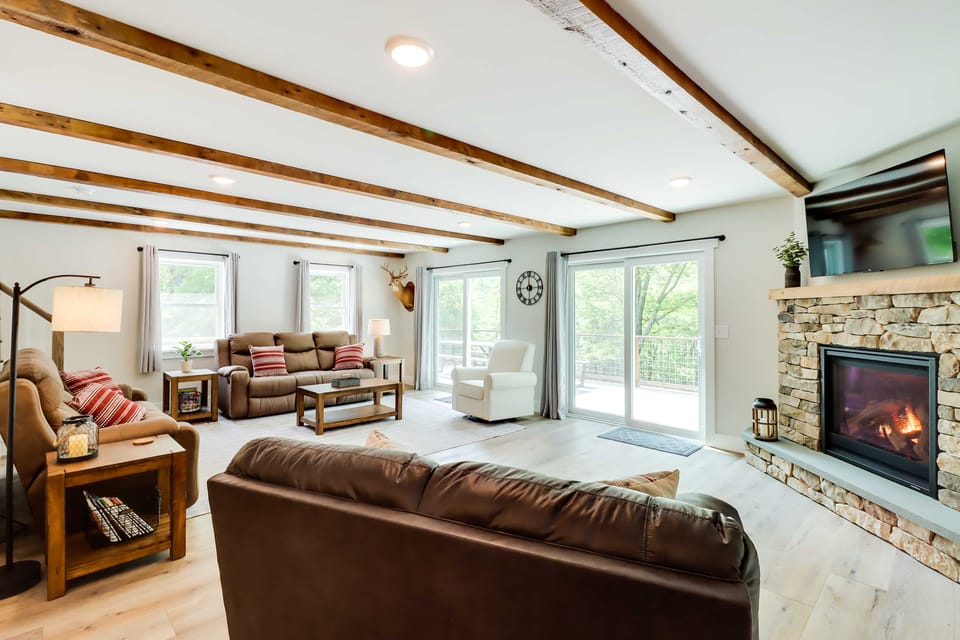 Pickleball Court & Fire Pit: Milton Cabin! House in Pennsylvania