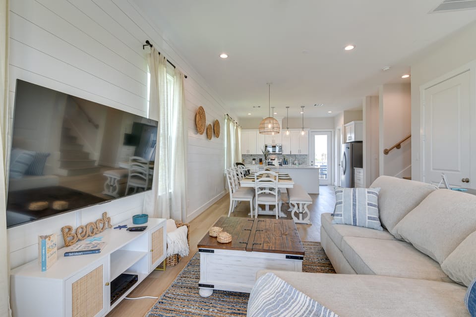 'Seas The Day:' Home w/ Pool Access in Galveston House in Galveston Island