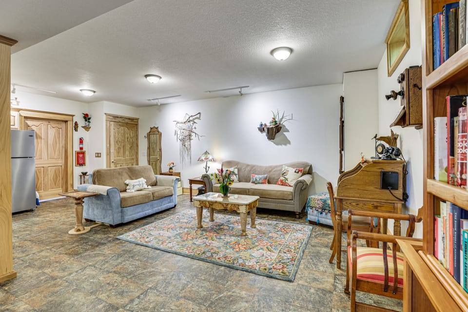 On-Site Trails: Rock River Retreat in Jefferson! House in Wisconsin