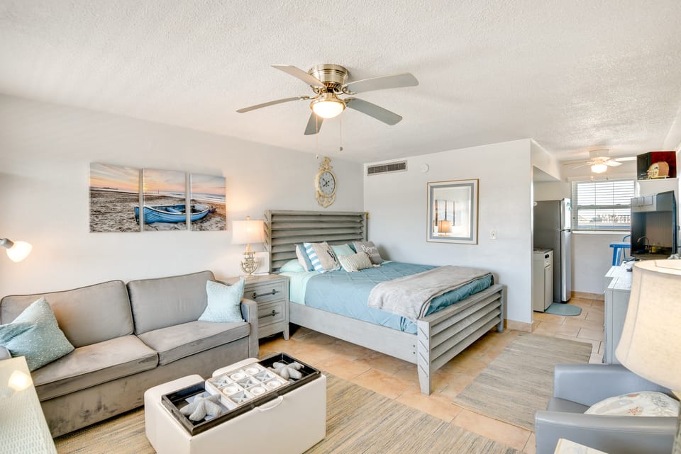 Daytona Beach Condo w/ Smart TV, Steps to Ocean Apartment in Florida