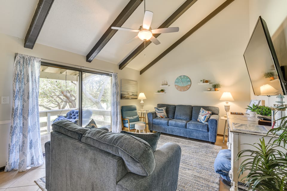 Miramar Beach Condo w/ Golf Course Views! Apartment in Miramar Beach
