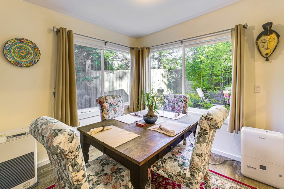 Hot Tub & Views: 'Secret Garden' Fort Bragg Cabin House in Mendocino County